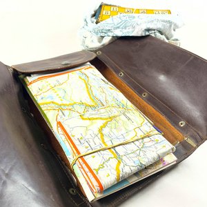 Estuche Antiguo de Cuero con Mapas y Juego de Lotería Completo - imagen 4