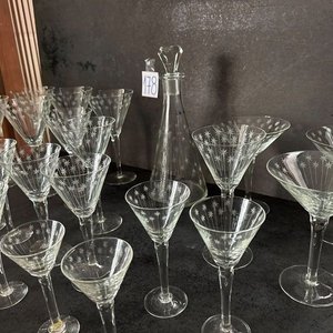 Juego de Cristal Tallado: Jarra con Tapa y 25 Copas - imagen 2