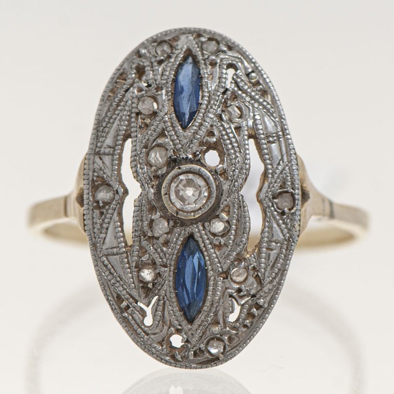 Lote siguiente: Anillo de oro con brillantes y zafiros