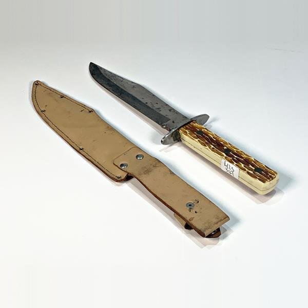 Cuchillo de Caza con Cabo Imitación Asta de Ciervo y Vaina de Cuero