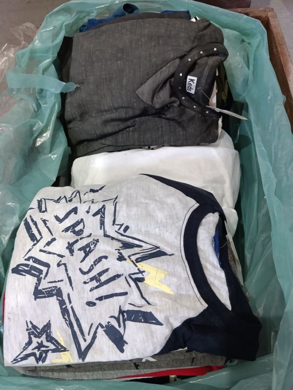 Lote de 50 Prendas de Ropa para Niño Nuevas