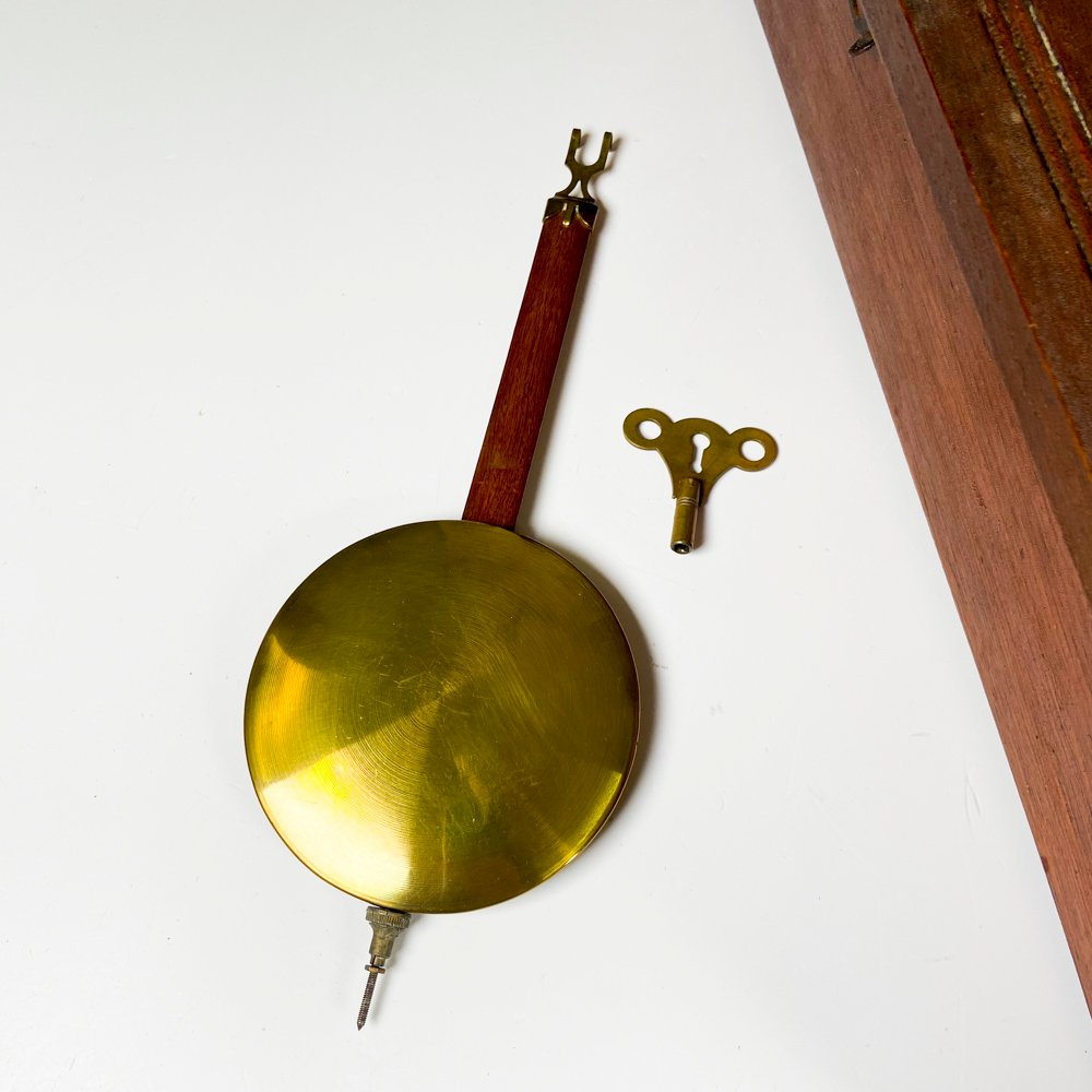 Reloj de pared con pendulo y llave - imagen 4