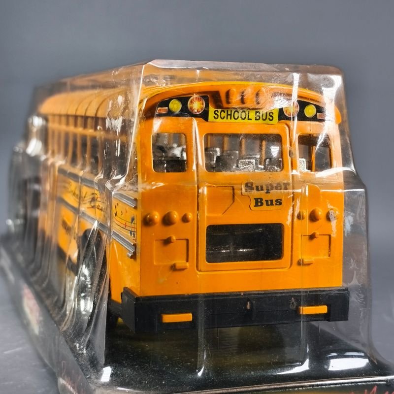 Modelo de Autobús Escalado 1/32 - Serie Super Bus Racing - imagen 4