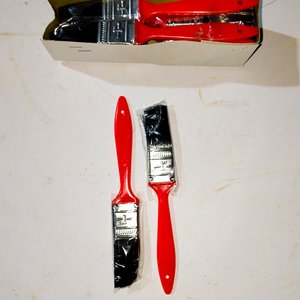 Lote siguiente: Set de 96 Pinceles con Mango Rojo de 1 Pulgada