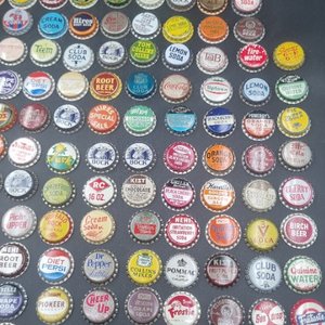 Lote de Tapitas Metálicas Usadas con Corcho - imagen 4