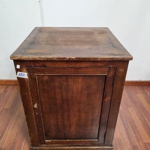 Mueble Auxiliar Bajo de Madera con Puerta y Estante Interior - imagen 1