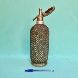 Antiguo sifón con malla sellado inglés Sparklets Ltd. Makers, London. Sano. Completo con una válvula de gas sin uso. Altura: 33 cm - imagen 1