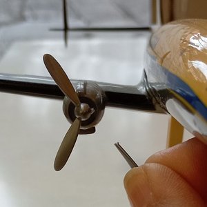 Maqueta Avión Lockheed L1049 Super Constellation Lufthansa Escala 1/144 - imagen 4