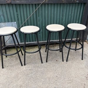 Juego de 4 Banquetas Giratorias Altas con Asiento Blanco - imagen 2