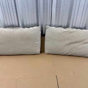 Par de Almohadones Rectangulares Mannes Tono Claro 62x38cm - imagen 2