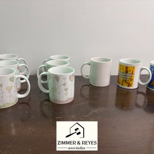 Lote de 10 Tazas de Cerámica con Diseños Variados - imagen 1