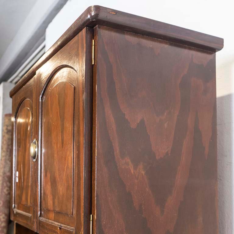 Mueble alto de cuatro puertas y estantes de madera - imagen 3