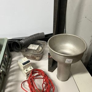 Lote de Artículos Eléctricos, Sanitarios y Ferretería Varios - imagen 8