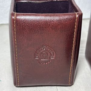 Set de Escritorio de Cuero Bordó con Grabados - imagen 3