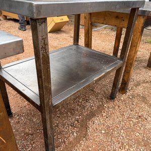 Tres Mesas de Trabajo: Acero Inoxidable y Madera - imagen 5