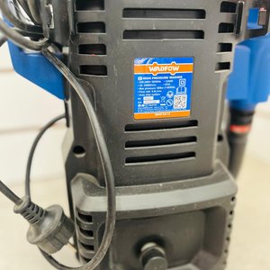 Hidrolavadora Wadfow 1200W Azul y Naranja - Funcionando - imagen 2