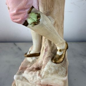 Figura de Porcelana Biscuit: Caballero Colonial Victoriano - imagen 3