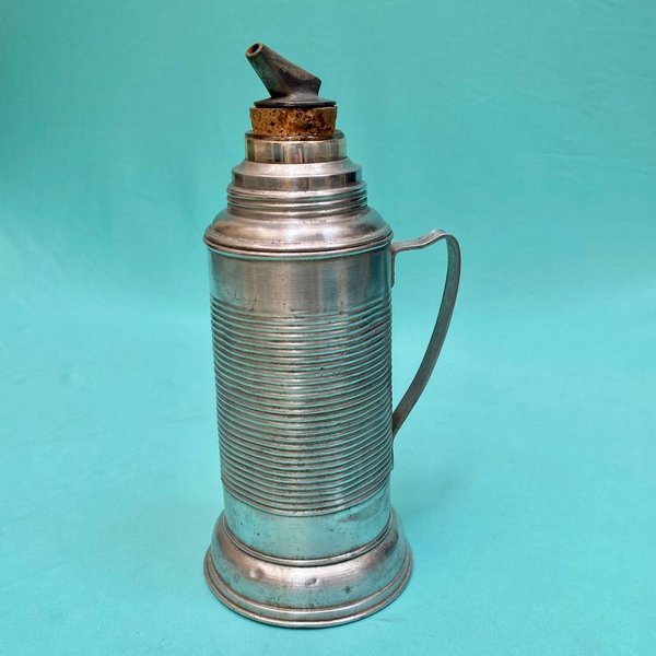 Antiguo termómetro de aluminio con tubo en vidrio y tapón metálico - imagen 2