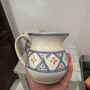 Juego de 2 Jarras de Cerámica con Diseño Azul y Marrón - imagen 2