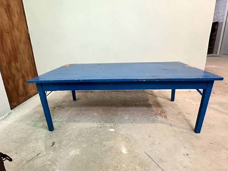 Lote siguiente: MESA DE TALLER DE INFANTES - Venta en remate