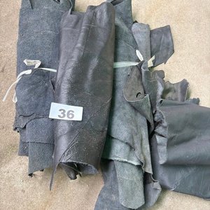 Lote de Recortes de Cuero Natural Negro - imagen 3
