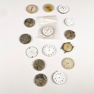 Lote de Mecanismos y Esferas de Relojes Antiguos - imagen 2