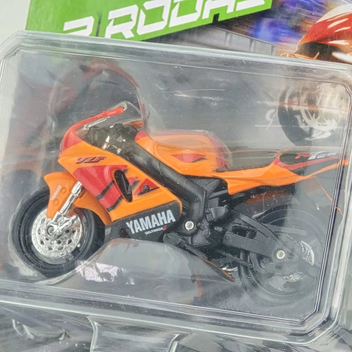 Modelo de Motocicleta Yamaha YZF R7 1:18 - imagen 2
