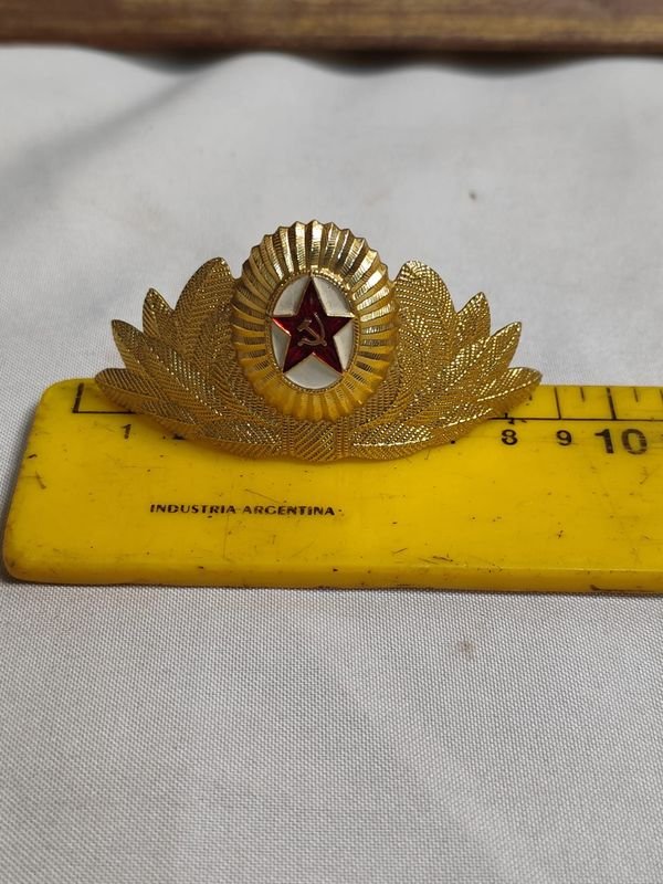 Insignia de la ex Unión Soviética en aluminio anodizado y esmalte - imagen 3