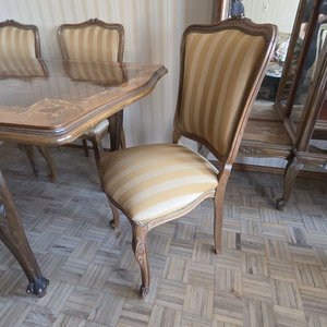 Juego de Comedor Francés Estilo Luis XV con Marquetería y Tapizado Rayado - imagen 6