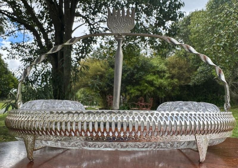 plato dividido o copetinero en cristal mayell de 30 cm con tenedor soporte en acero inox. Alhajeros en cristal con diferentes figuras en su interior (5 piezas)