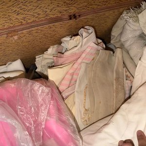 Lote de Manteles y Sábanas Antiguas con Bordados y Encajes - imagen 7