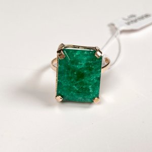 Anillo de Oro con Piedra Raíz de Esmeralda Rectangular - imagen 3