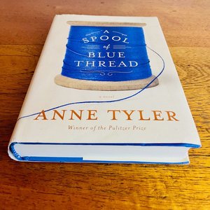 Libro "A Spool of Blue Thread" de Anne Tyler, Ganadora del Premio Pulitzer - imagen 2