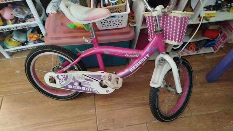 Lote anterior: Bicicleta infantil con canasto