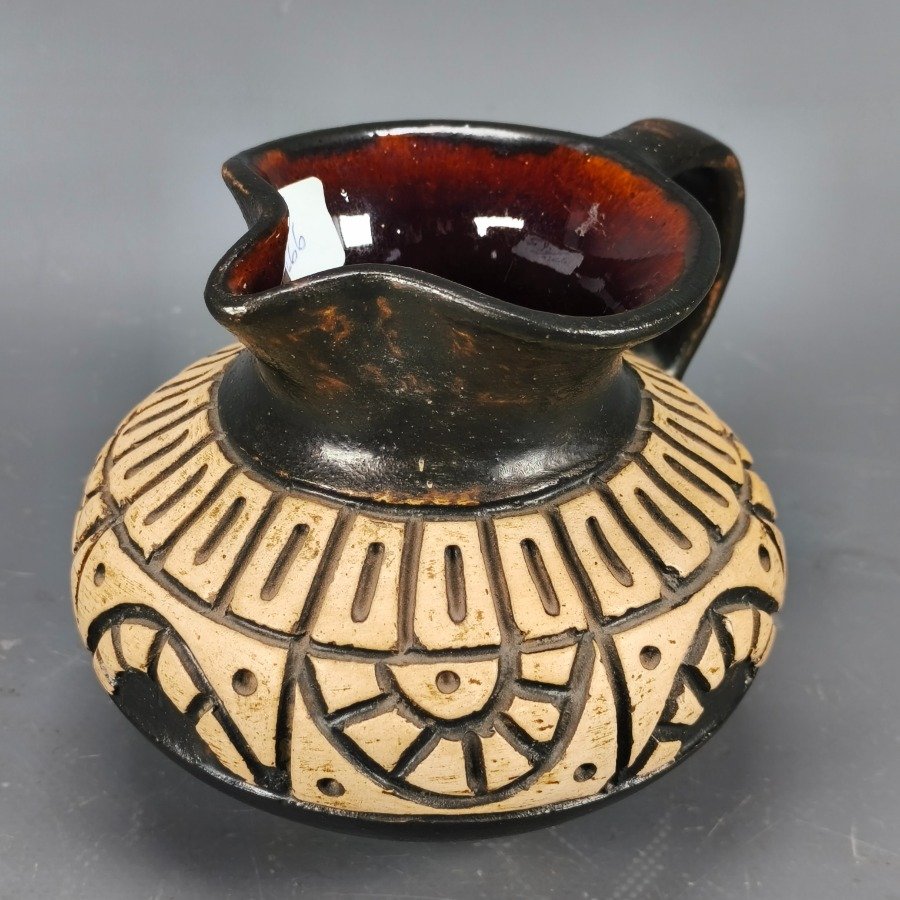 Jarra cerámica decorada con diseños en relieve - imagen 3