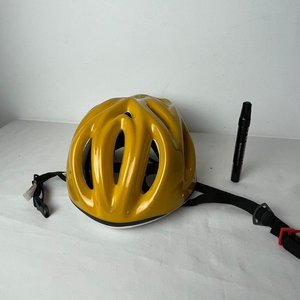 Casco de Bicicleta Amarillo con Cierre Ajustable - imagen 6