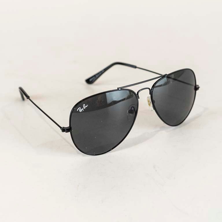 Lote anterior: Par de lentes de sol de alta calidad
