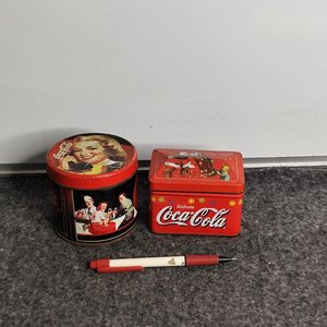 Dos Latas Metálicas Coca-Cola Vintage - imagen 1