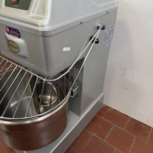 Amasadora Profesional Lundar 20 Lts - Poco Uso - imagen 3
