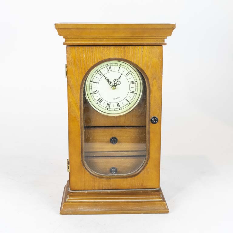 Lote anterior: Reloj de madera moderno con dos cajones (no se probó se vende a la vista) - Medidas: 40x24cm 