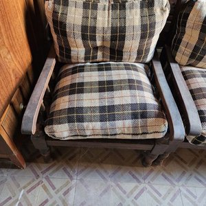 Juego de Living de Madera con Almohadones a Cuadros - imagen 3