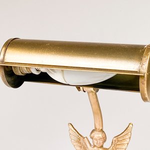 Lámpara de Escritorio con Figura de Angelito y Pantalla Dorada - imagen 4