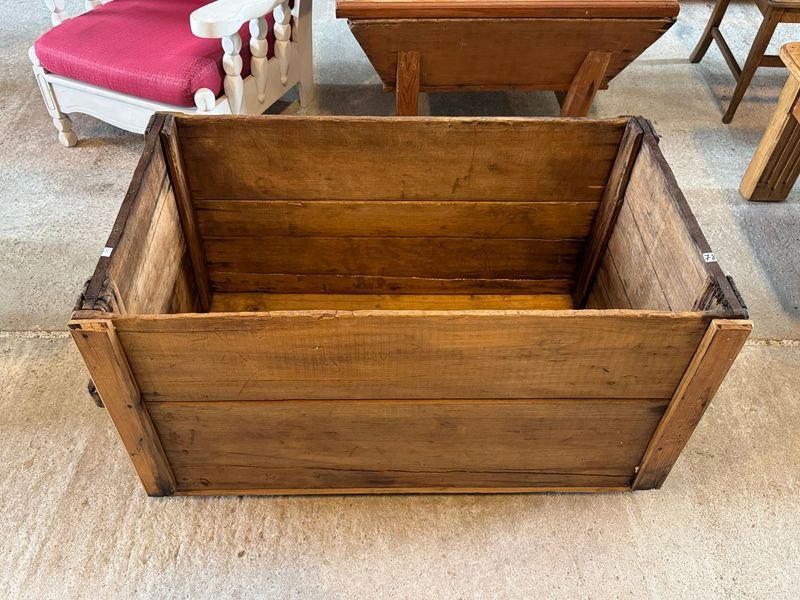 Caja de madera con ruedas, excelente estado - imagen 2