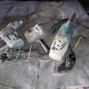 Lote de Herramientas Eléctricas y Tubos Metálicos - imagen 1