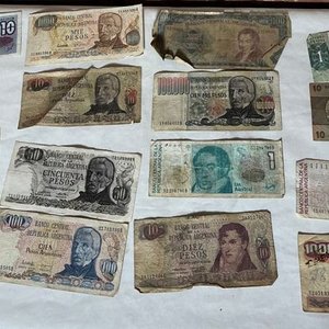 Lote de Billetes Antiguos Internacionales de Colección - imagen 1