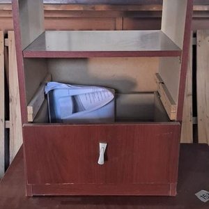 Cajonera de Madera con Mesa de Luz - imagen 2