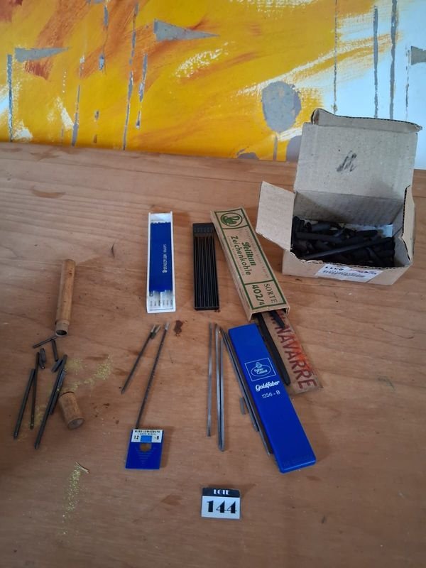 Item 847335 - Image 0