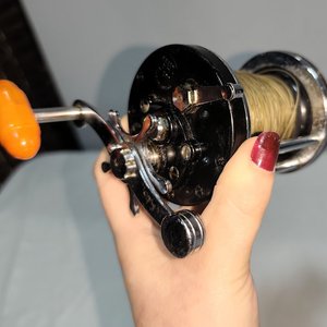 Reel Rotativo Ocean City Modelo 200 Usado con Tapa Reparada - imagen 3