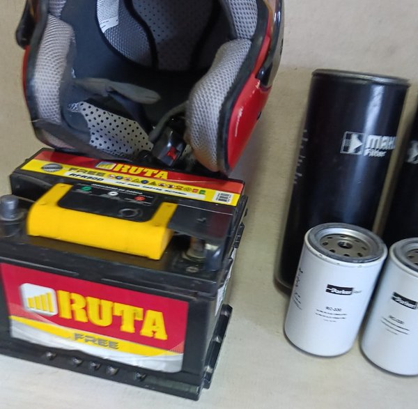 Casco y batería para auto - Accesorios de alta calidad - imagen 2