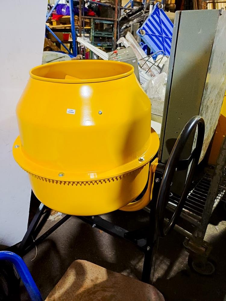 Hormigonera Eléctrica 130 Litros, 550W